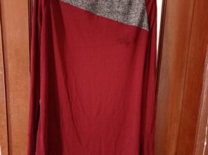 Blouse rouge/grise taille XL